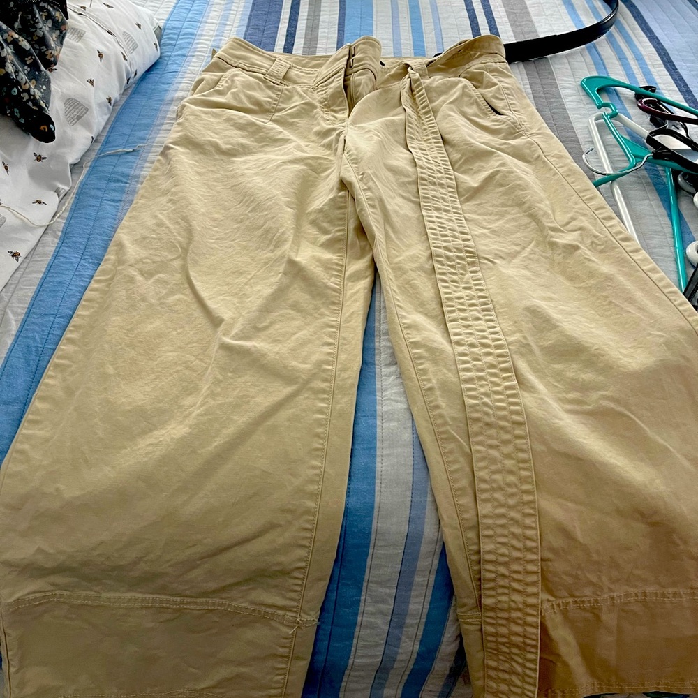 Like new - Picture 2 of 2